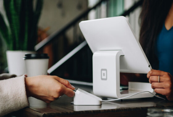 सरपंच उपसरपंच व ग्रामपंचायत अधिकारी यांच्या करिता स्वतंत्र बैठक व्यवस्था